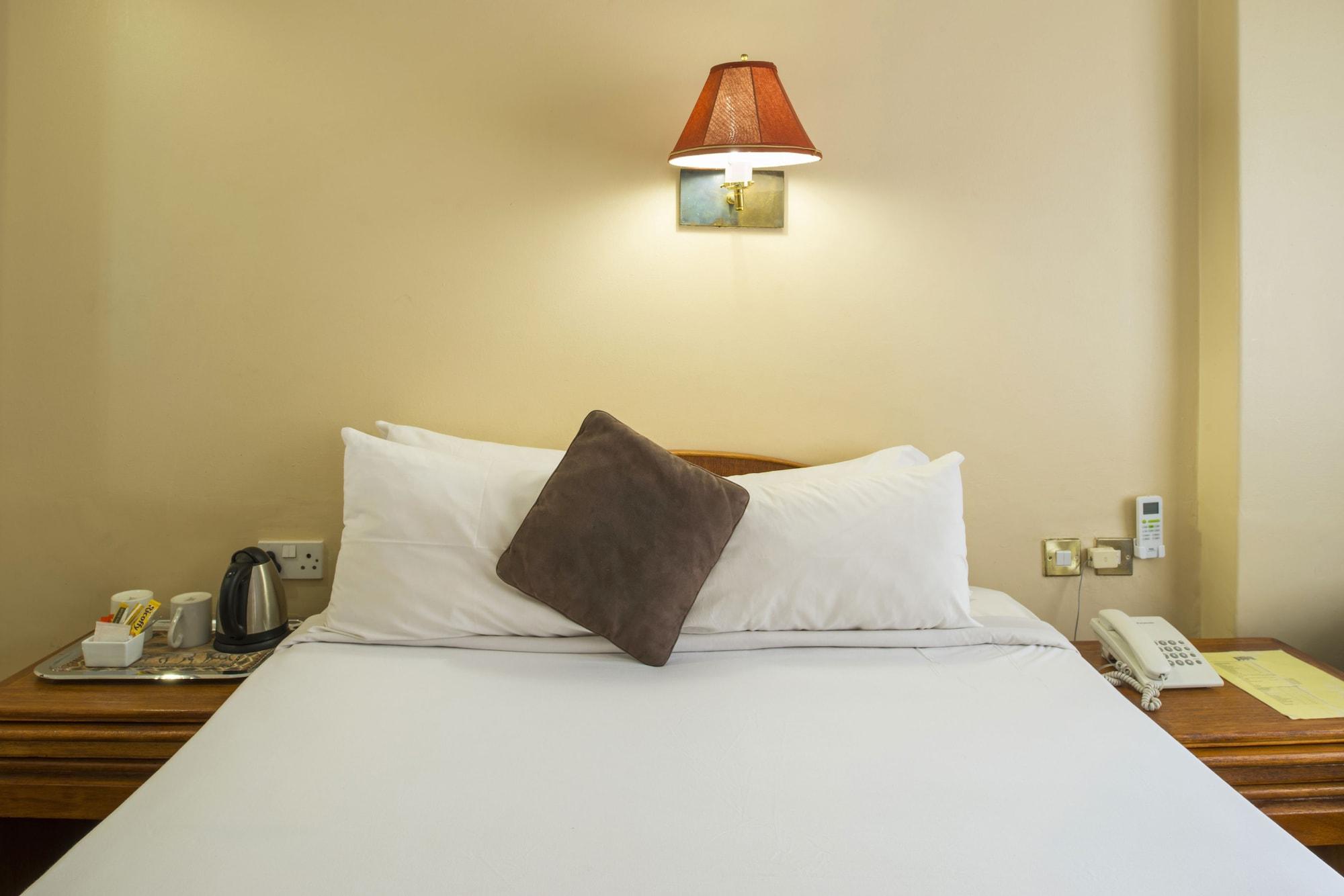 New Ambassador Hotel Χαράρε Εξωτερικό φωτογραφία