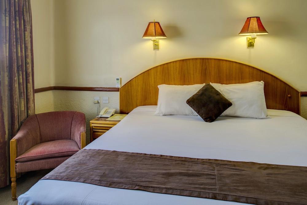 New Ambassador Hotel Χαράρε Εξωτερικό φωτογραφία