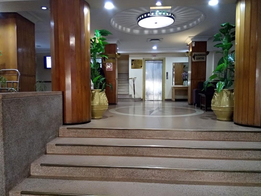 New Ambassador Hotel Χαράρε Εξωτερικό φωτογραφία
