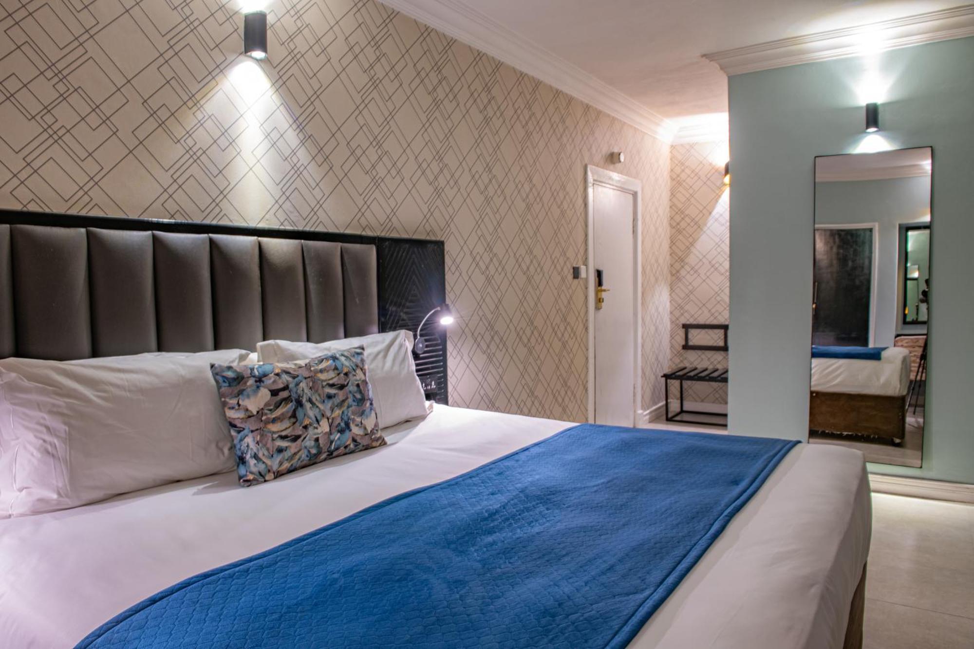 New Ambassador Hotel Χαράρε Εξωτερικό φωτογραφία